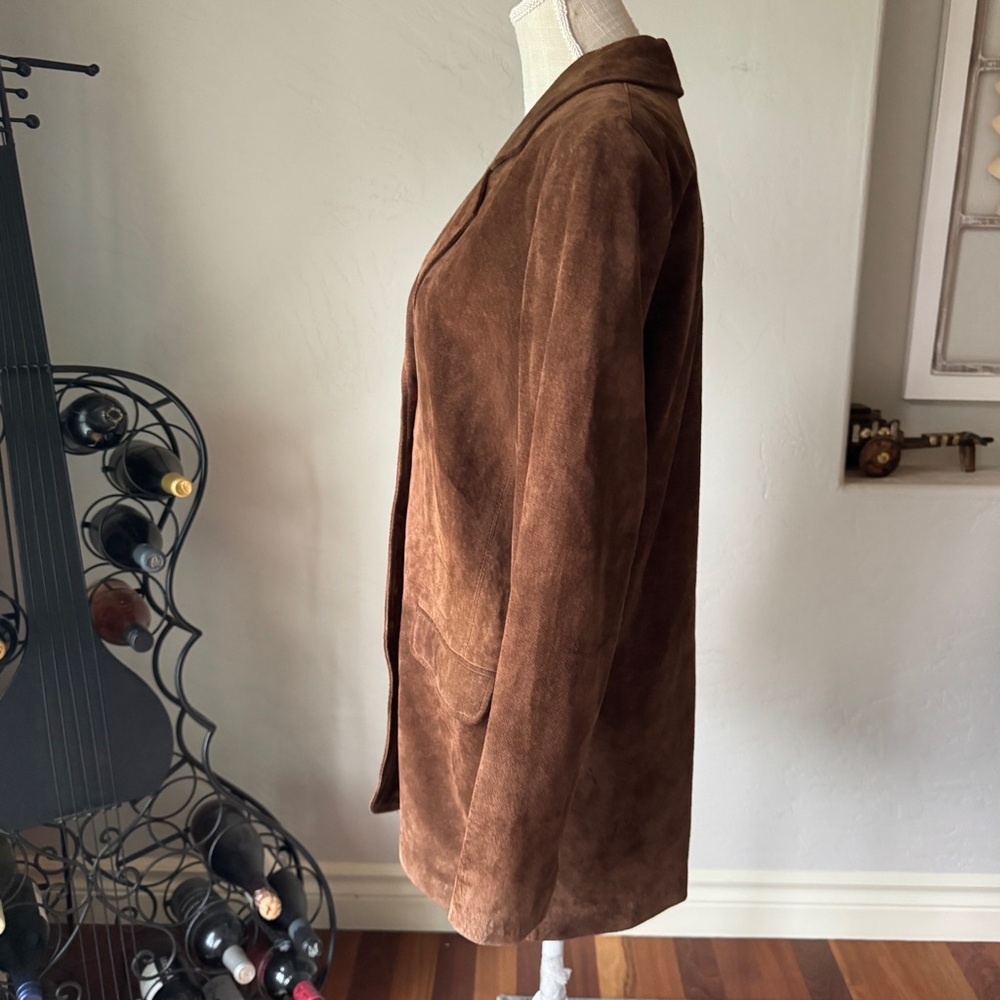 Margaret Godfrey Brown Garment - Picture 2 of 13